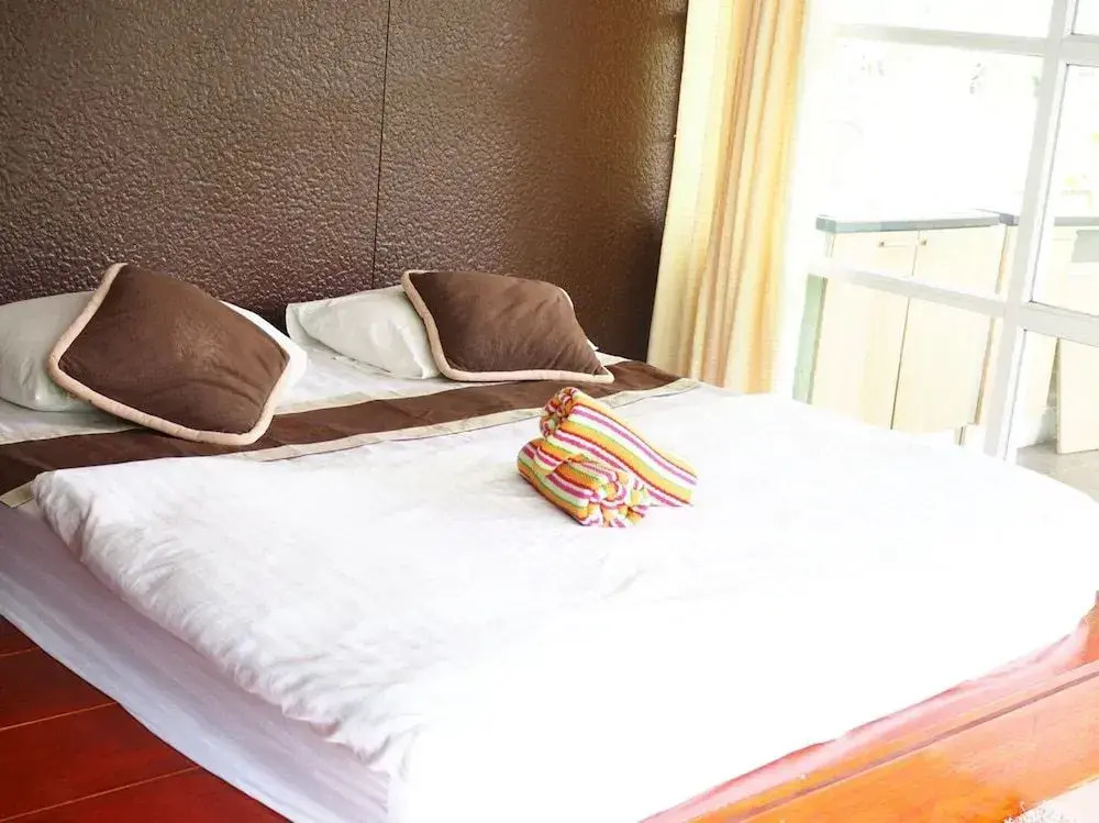 Baan Tonmai Resort