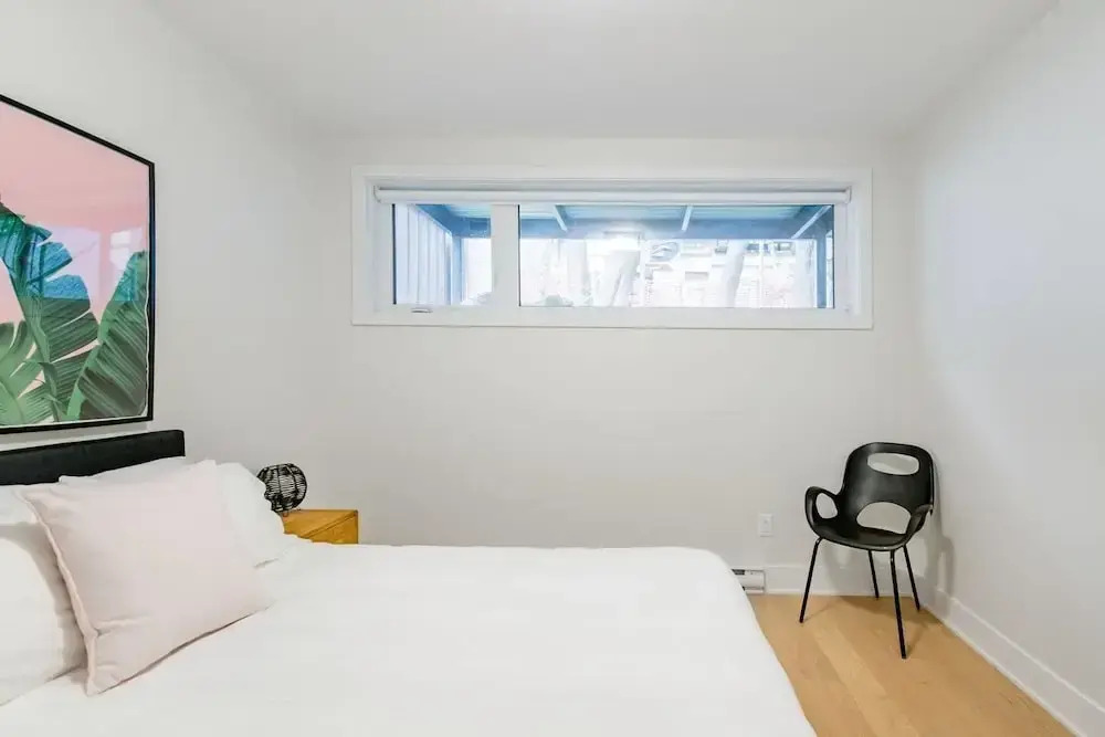 Cool and Comfortable 2 Bedroom Den