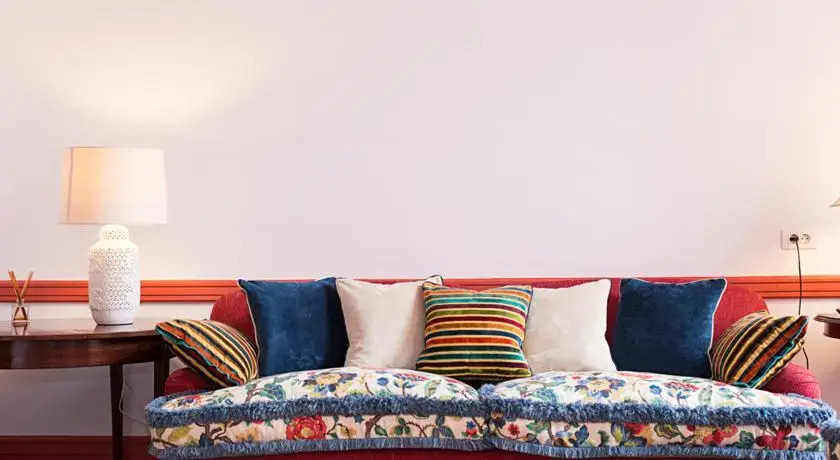 Triana Deluxe