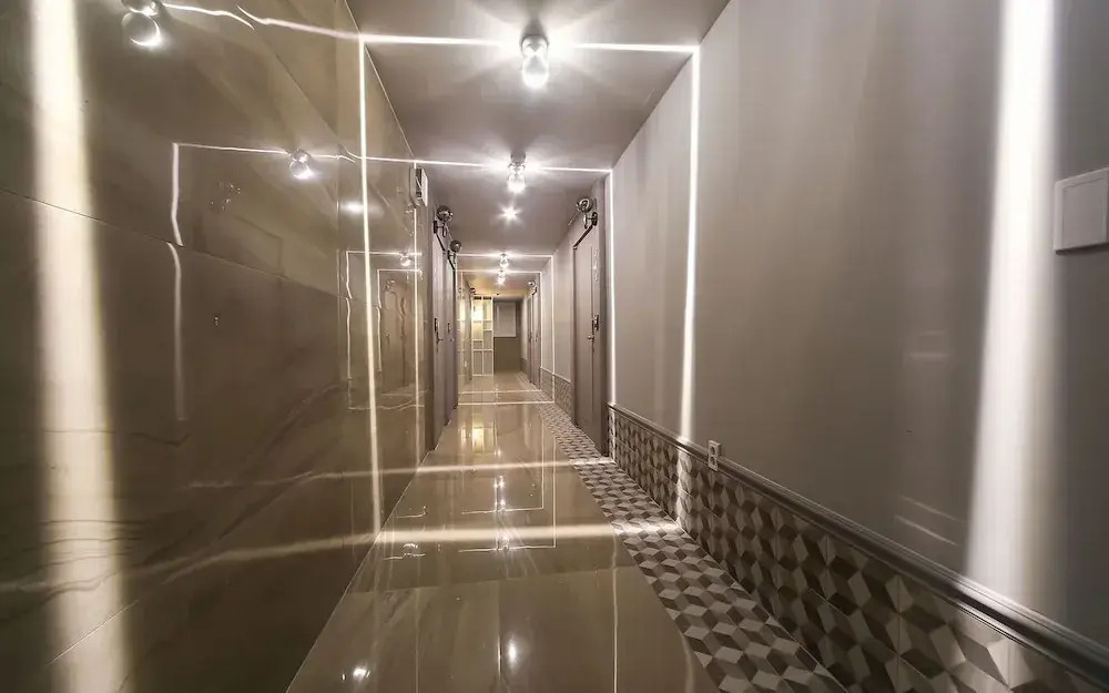 Daejeon Jungri Hotel Art Bin