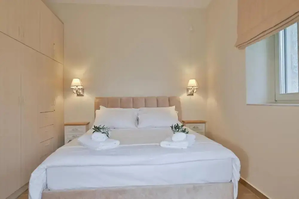 EFMAR EXCLUSIVE RESIDENCES
