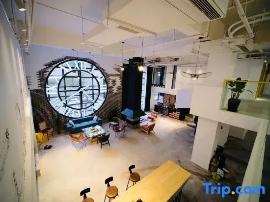 Tim Time Storage Hostel
