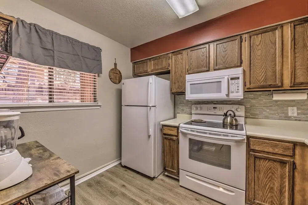 Forested Ruidoso Condo w/ Deck & Fireplace!