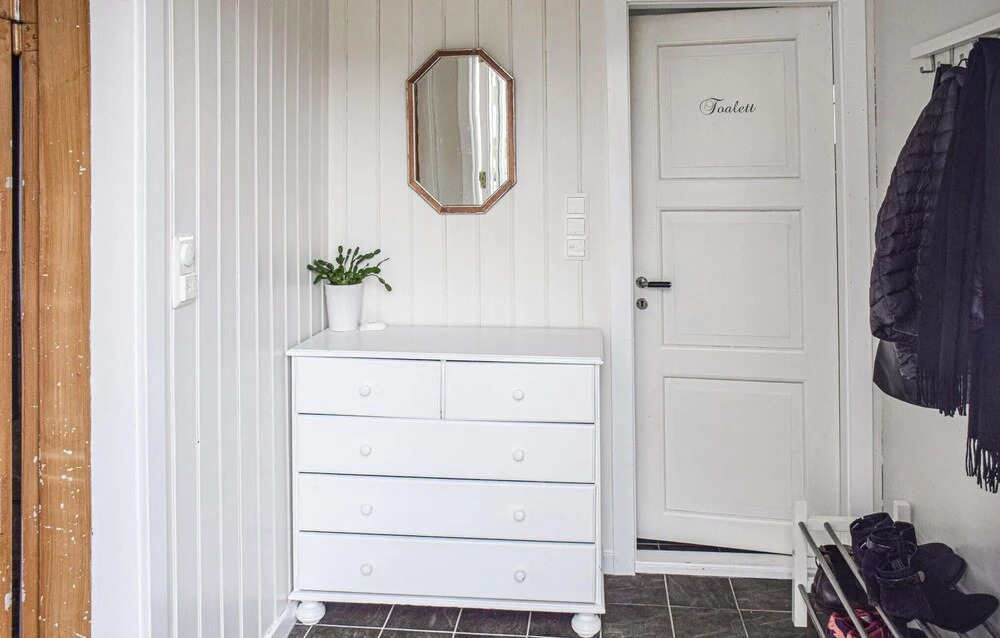 3 Bedroom Cozy Home In Lindesnes