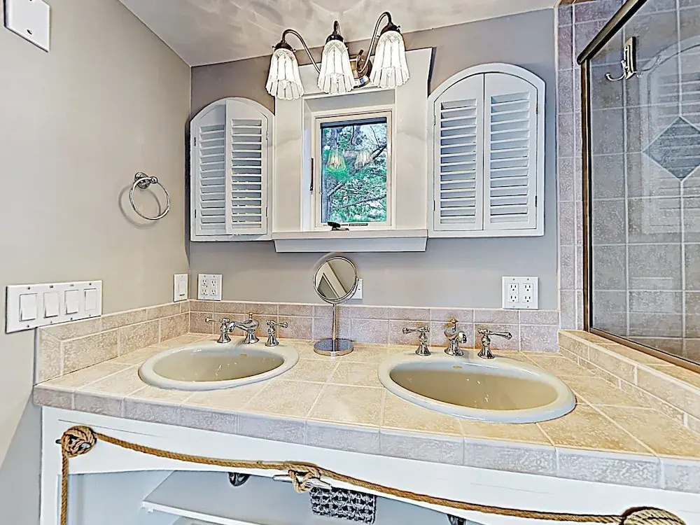 New Listing! Bayfront Getaway W/ Stunning Views 4 Bedroom Home