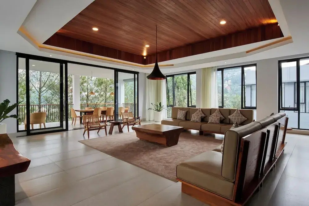 Atsuka Hill View 8BR Vila with Private Heated Pool