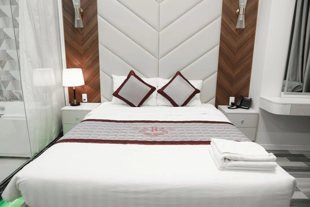 Tân Hạnh Hotel