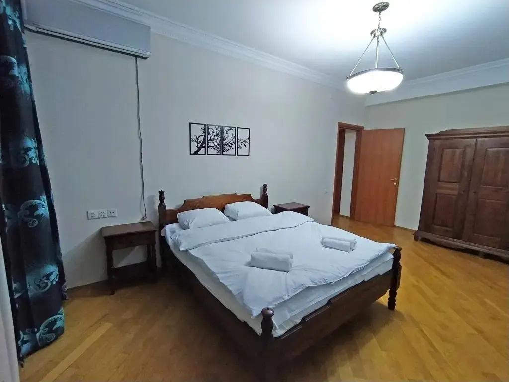 One bedroom apartments near Nizami metro