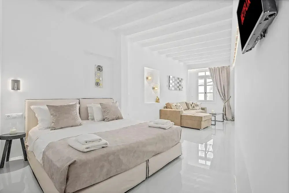 Heart of Mykonos Suites