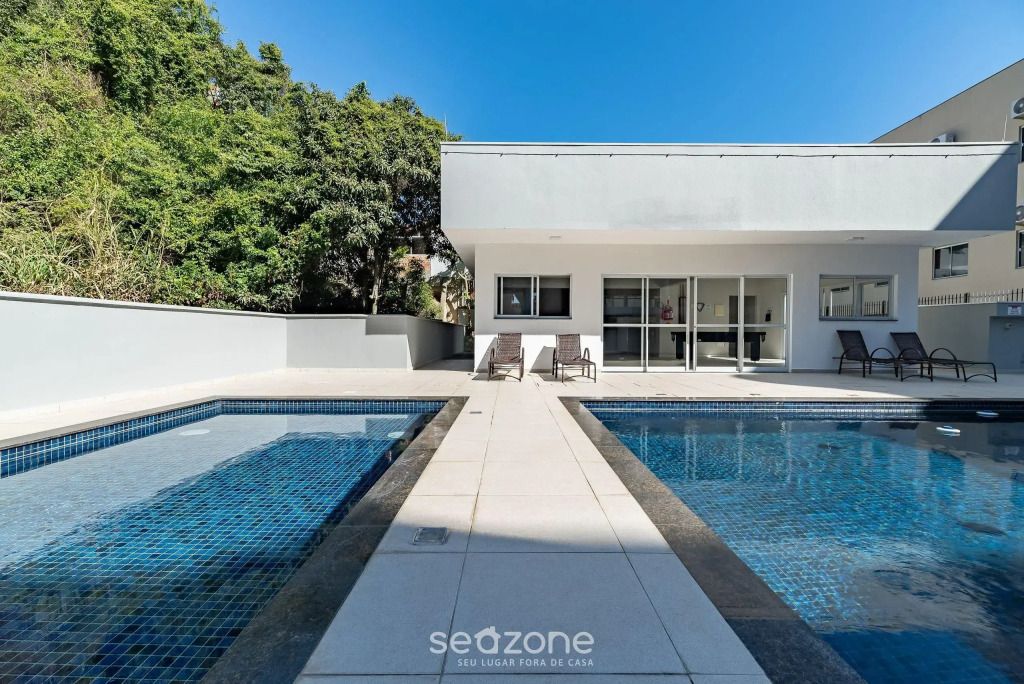 Apartamentos a 140m da praia Floripa-SC IAPs