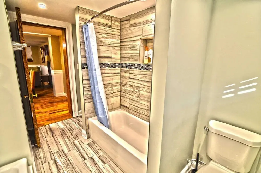 1717 Northwest Apartment #1030 - 2 Br Apts