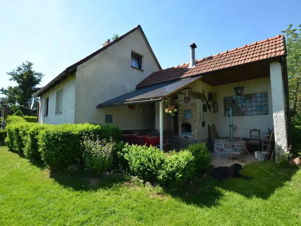 Lovely Apartment in Svinarov Czech Republic near Forest