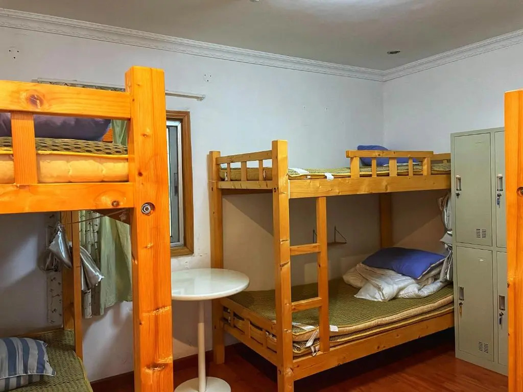 Yellow House Hostel Huizhou West Lake