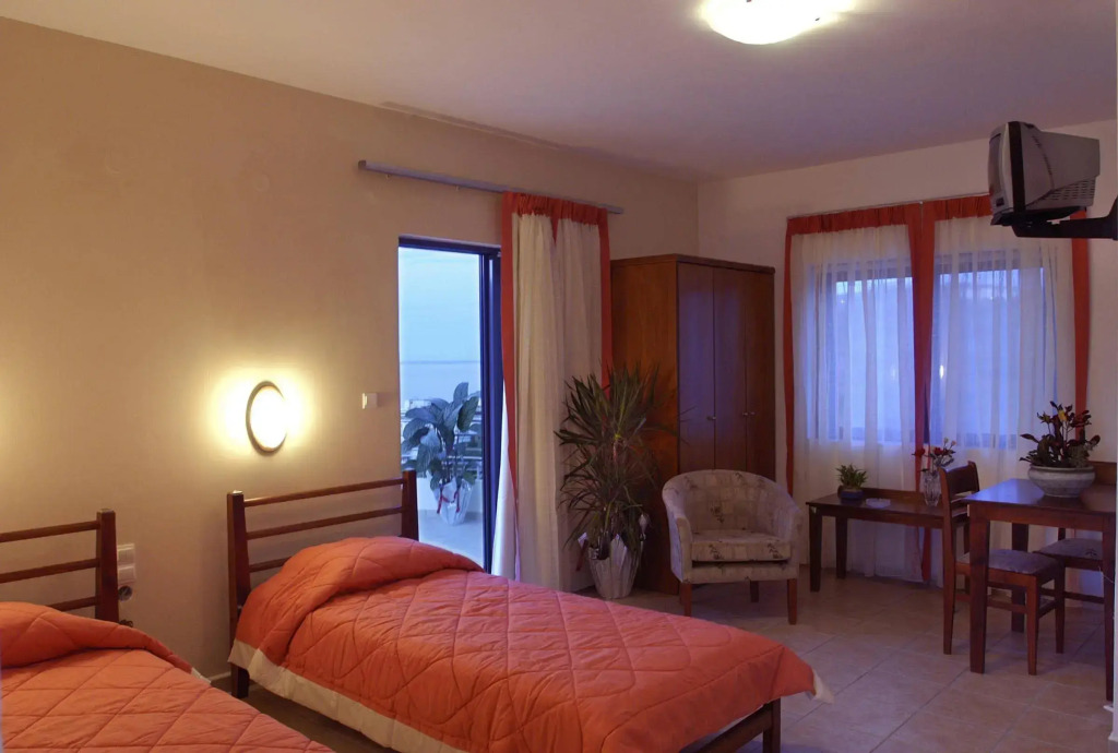 Sunrise Suites & Apartments