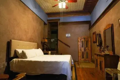 Bisbee Grand Hotel, Saloon, and Music Venue