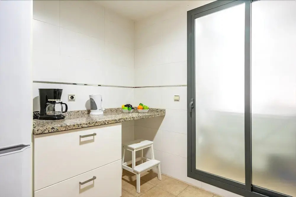 Large Terrace Apartment and near the Pool Ref 38