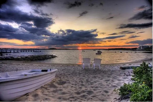 Harbor House Inn