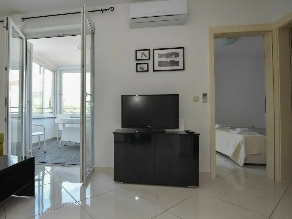 Luxurious Apartment in Novalja Near Sea