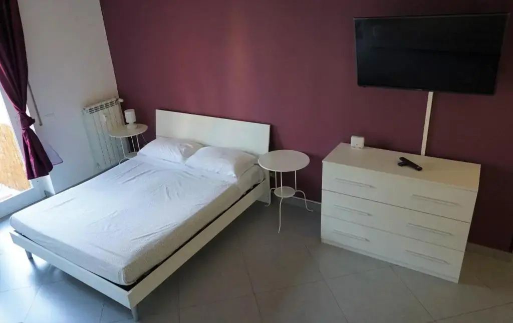 Rhome Away Marconi