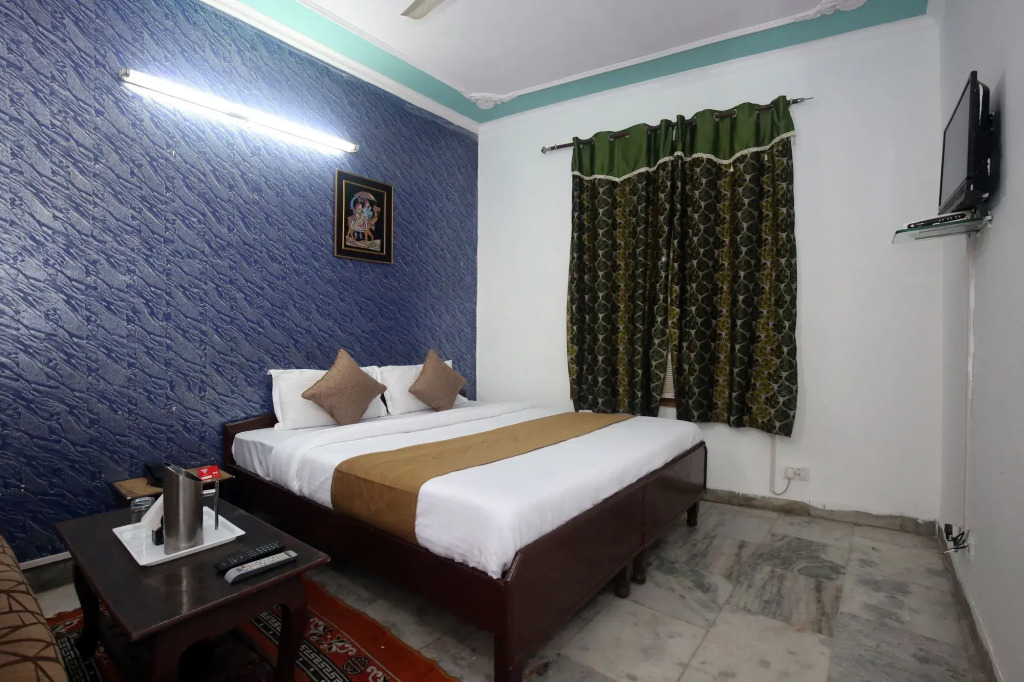 OYO 9006 New Sangam 45