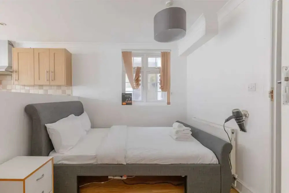 Studio W/private Patio Heart of Brixton, London!