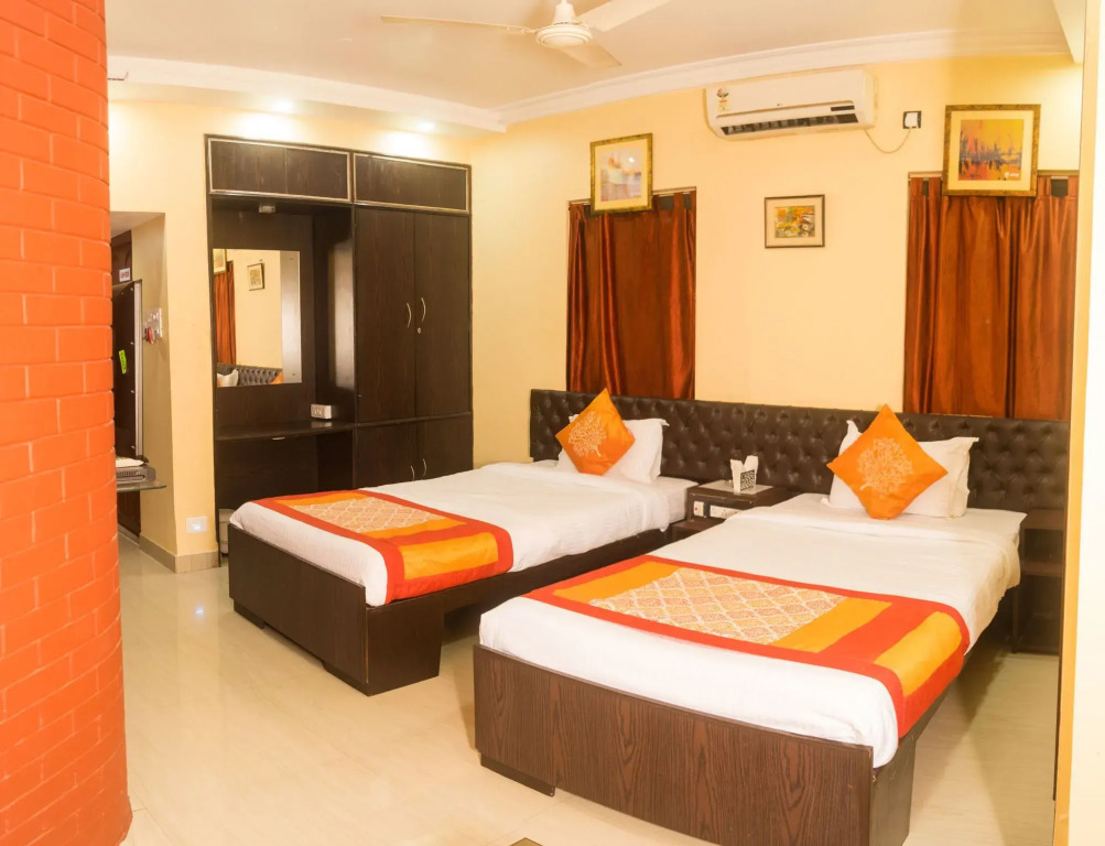 OYO 7533 Rossa Hospitality CL 164