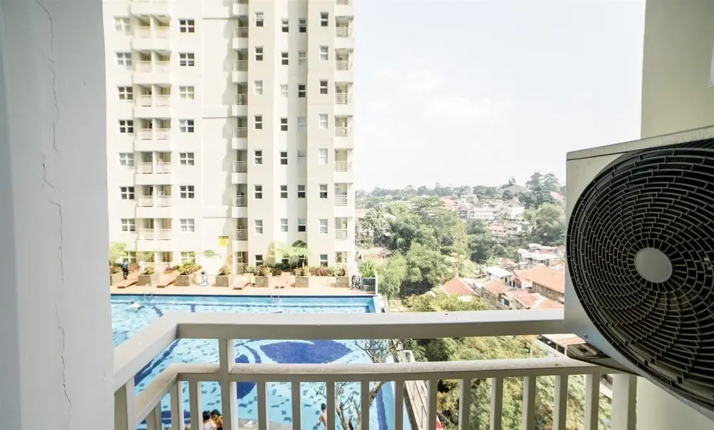 Relaxing Apartment at Parahyangan Residence