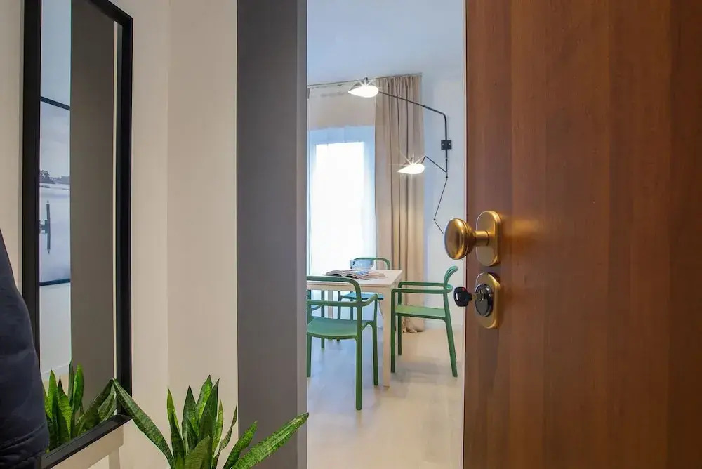 Br Apartments