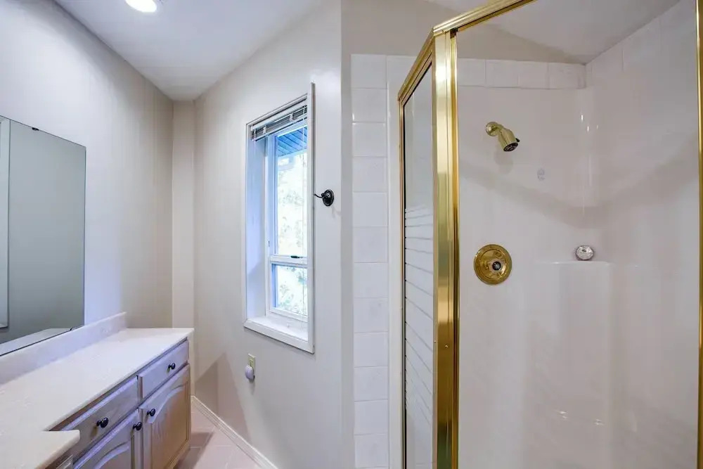13SL - Hot Tub - Pets OK - WiFi - Sleeps 8