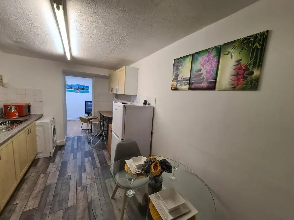 Property Malak Homz - West Street 2 Bed Premium Apartment