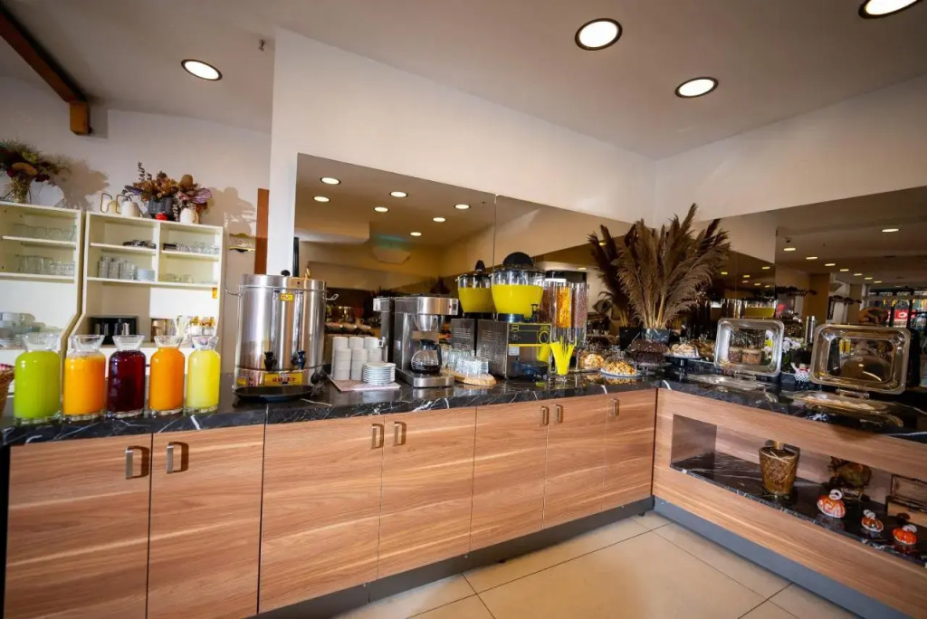 Mari Suites Hotel