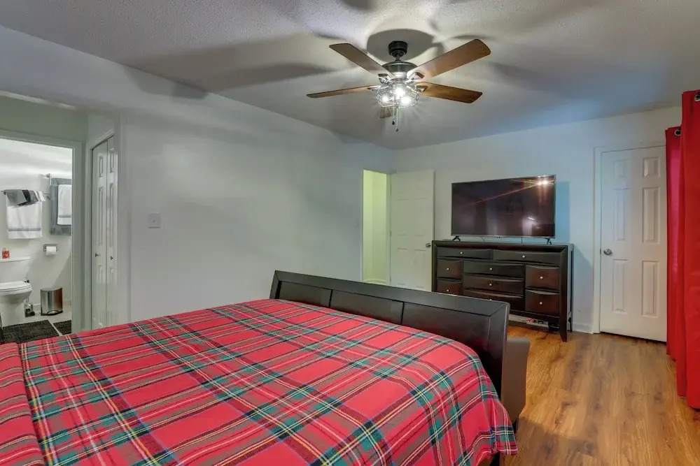 Quiet Marietta Townhome ~ 5 Mi to The Battery!