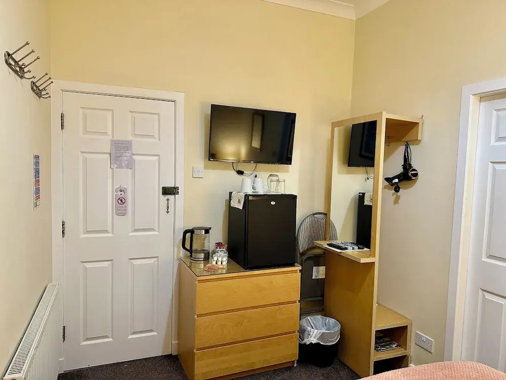 The Elbow Room