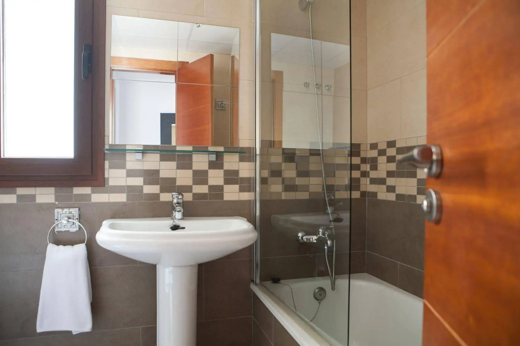 Real de Cartuja Apartments & Suites