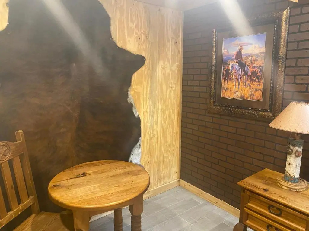 Deluxe Big Texan Multi Suite