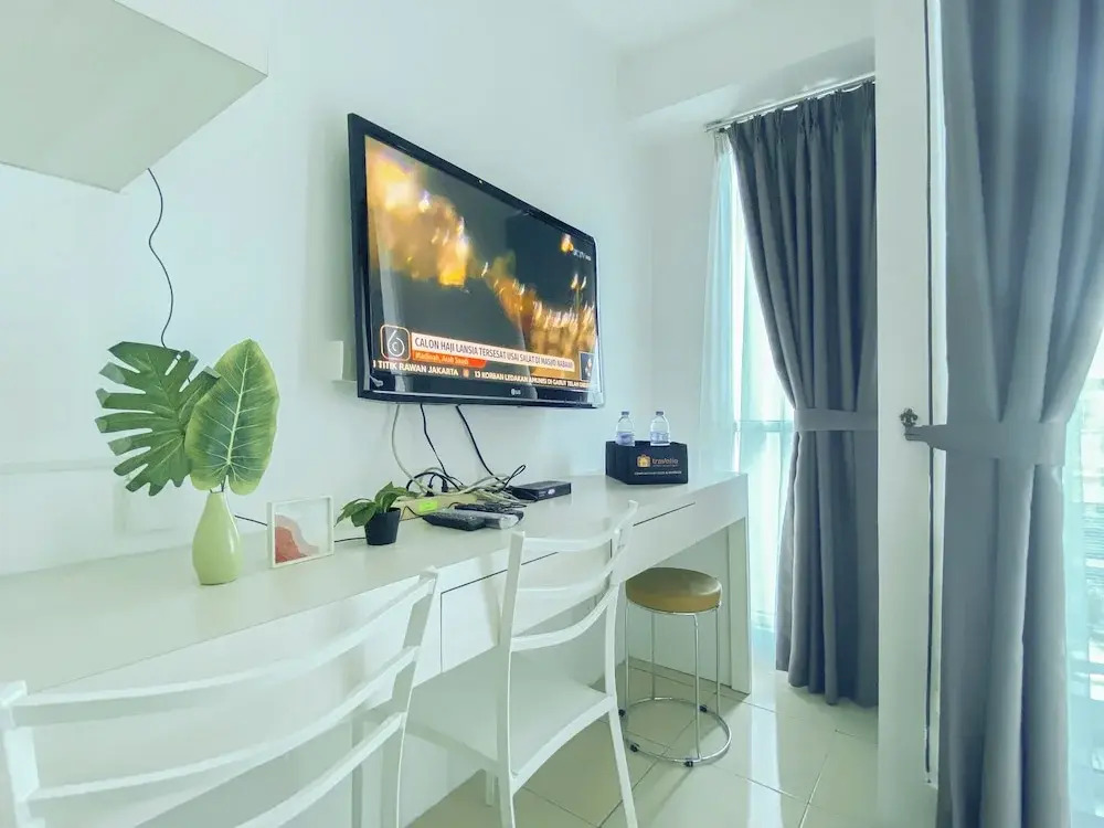 Comfy And Minimalist Studio Apartment At Tifolia