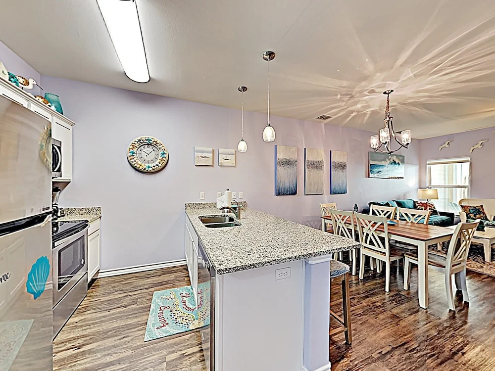Sandy Retreat - 2 Br Condo