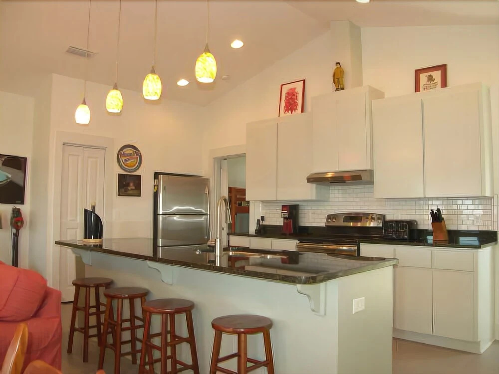 BooTiki House