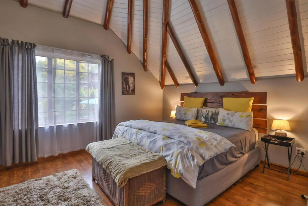 Self catering, fully equipped, 2 storey cottage.