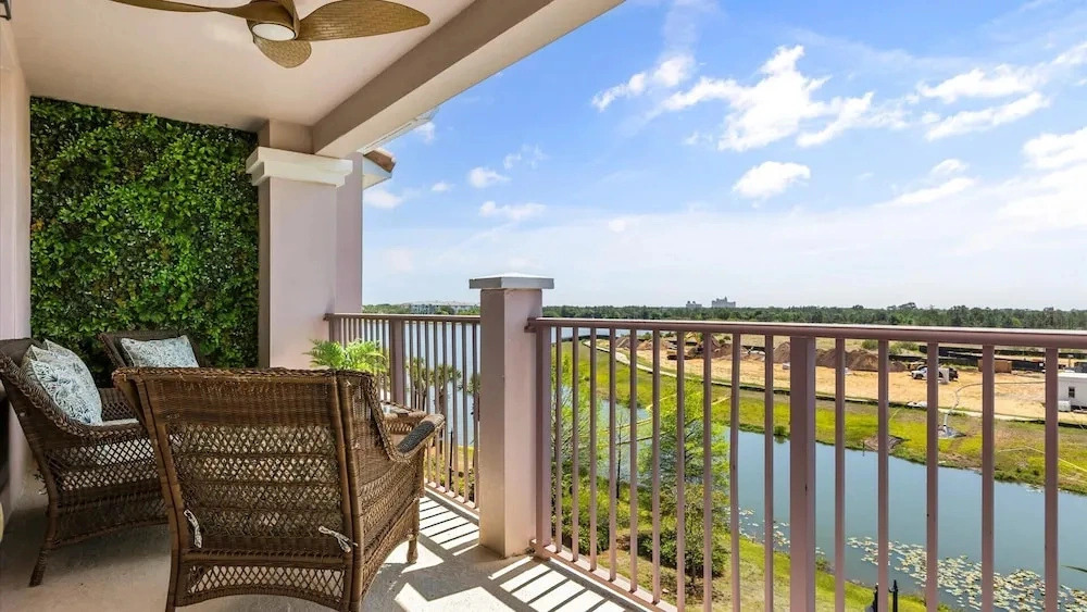 Upstay Great 3BR Condo w Scenic Views & Patio