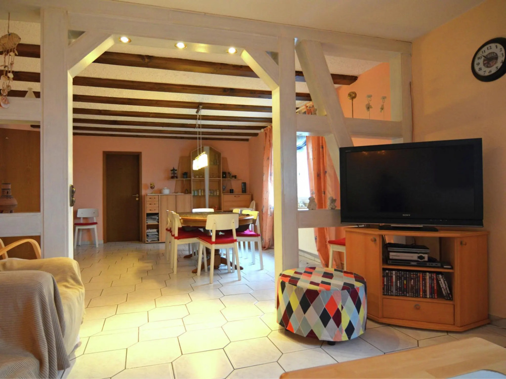 Amazing Holiday Home situated in Altastenberg with Parking