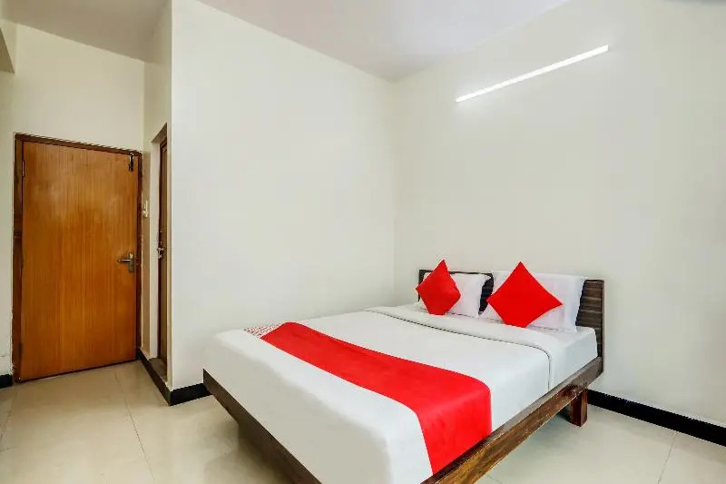 OYO 66837 Anurah Residency