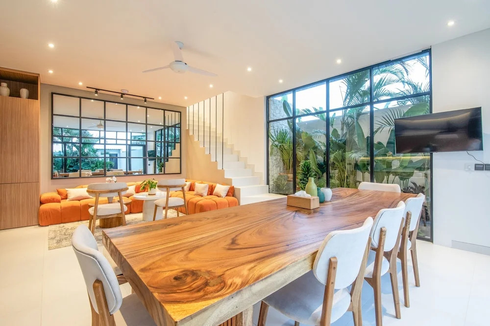 Opulent 6 BR in Canggu, 300m to Café Del mar