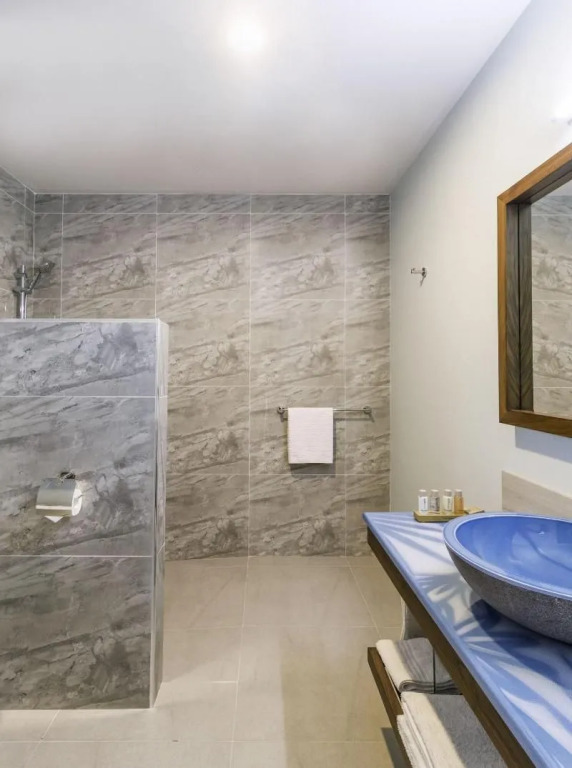 Moana Sands Lagoon Resort - Adults Only