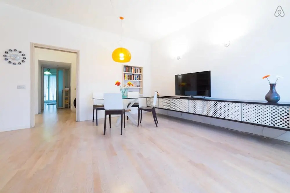 Large Flat With Garden and car Parking