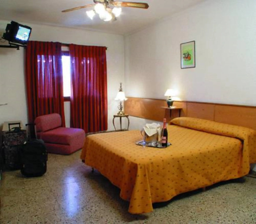 Hotel América