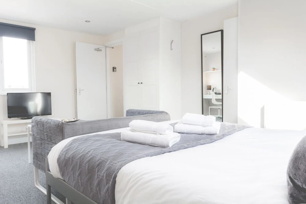 Platinum SA - Sefton Suites