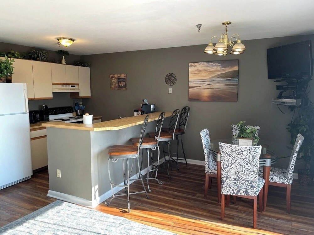 Condominium Suites at Lake Winnipesaukee