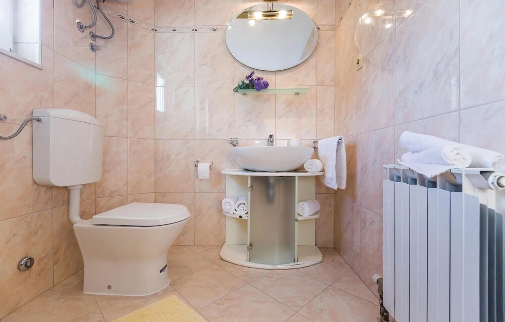 3 Bedroom Lovely Home In Blato Na Cetini