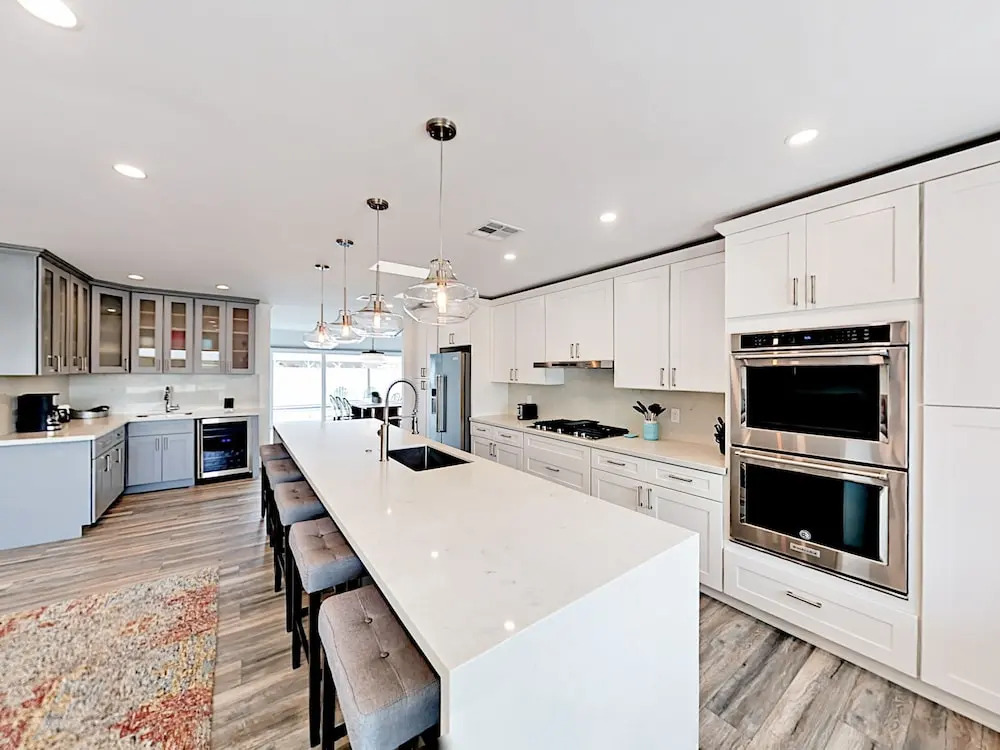 Mid Century Modern Home 3 Bedrooms 2 Bathrooms Home